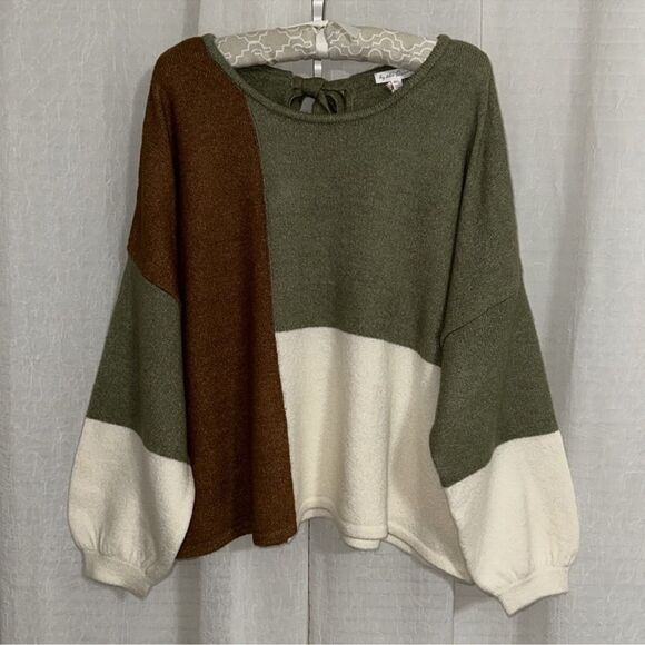 Trendy M-L Green Brown Ivory Color Block Knit Back Tie Sweater - Picture 5 of 15